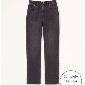 Abercrombie & Fitch Ultra High Rise 90s Straight Jean in black